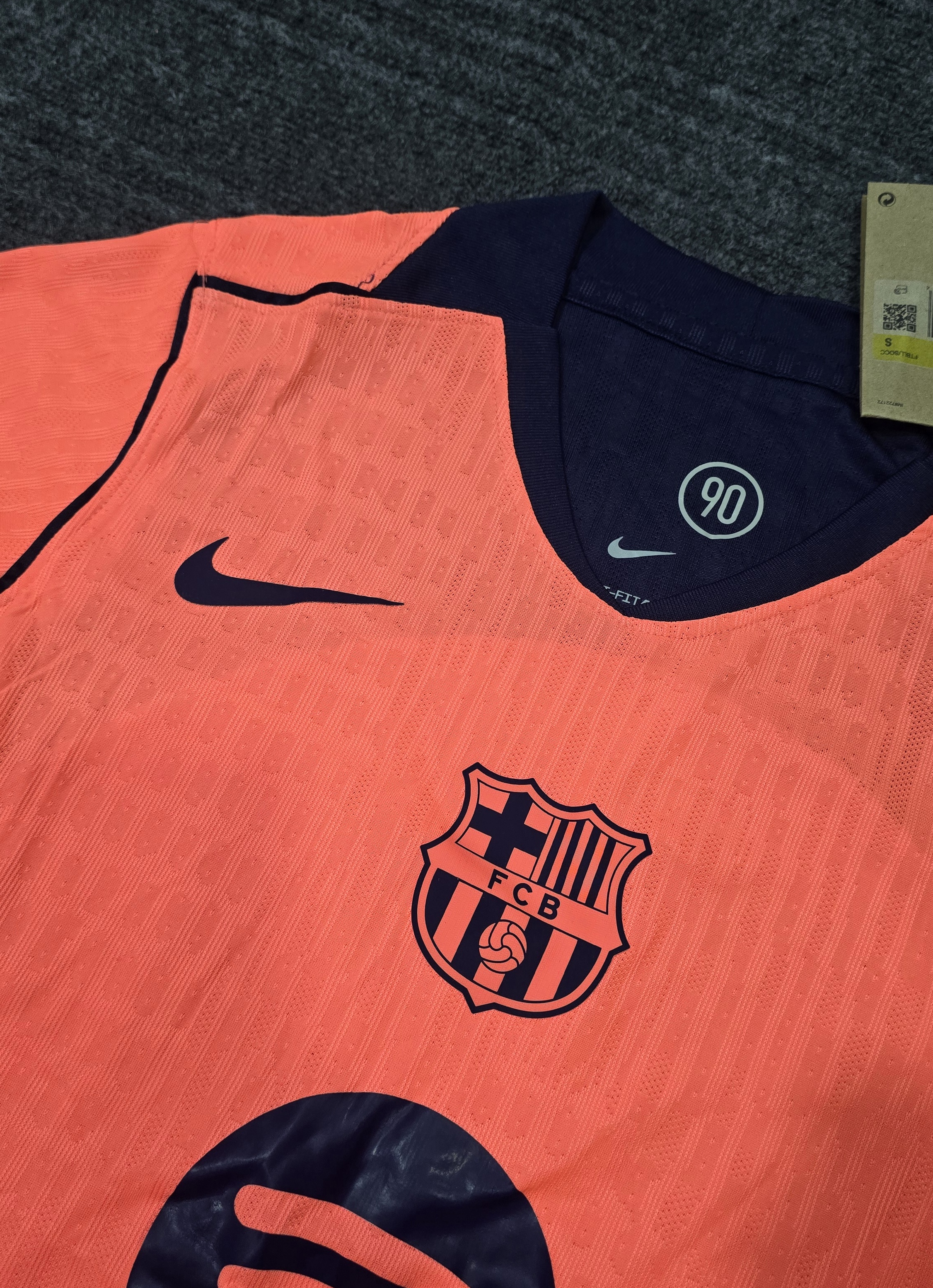 BARCELONA THIRD ORANGE 2025 OFFICIAL PLAYER VERSION Thumbnail 2