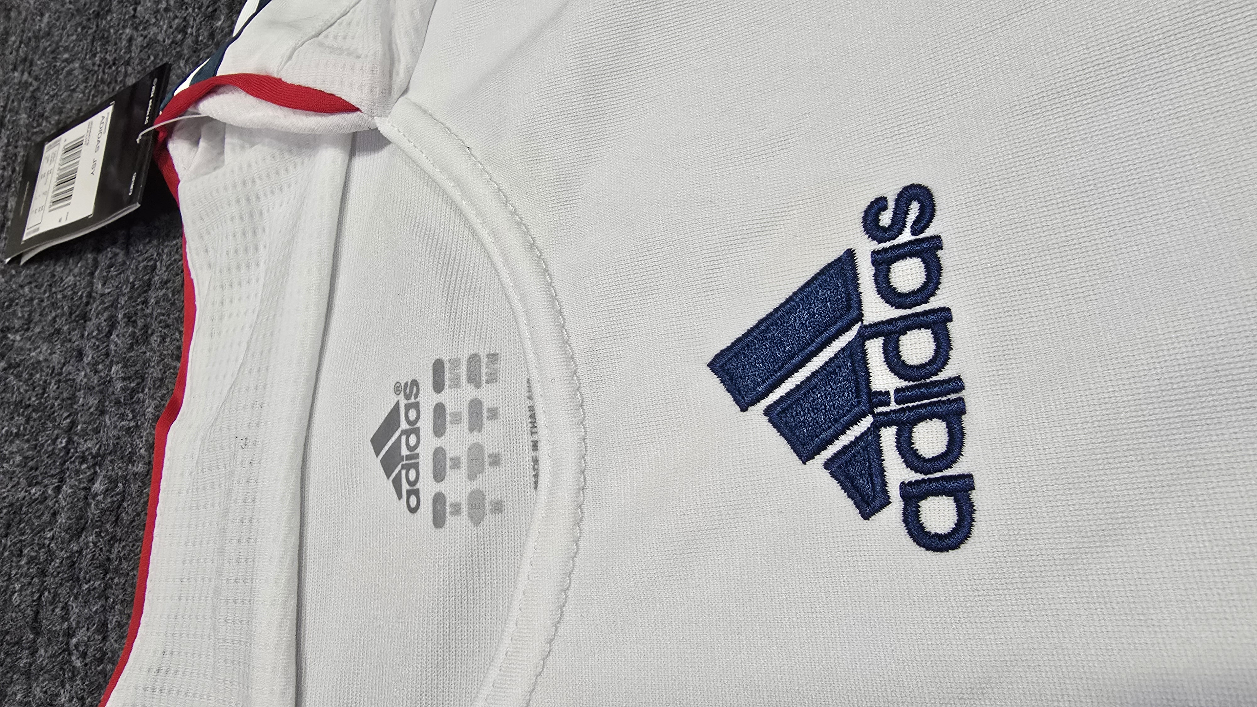 LIVERPOOL AWAY 2006/07 OFFICIAL VINTAGE JERSEY Thumbnail 3