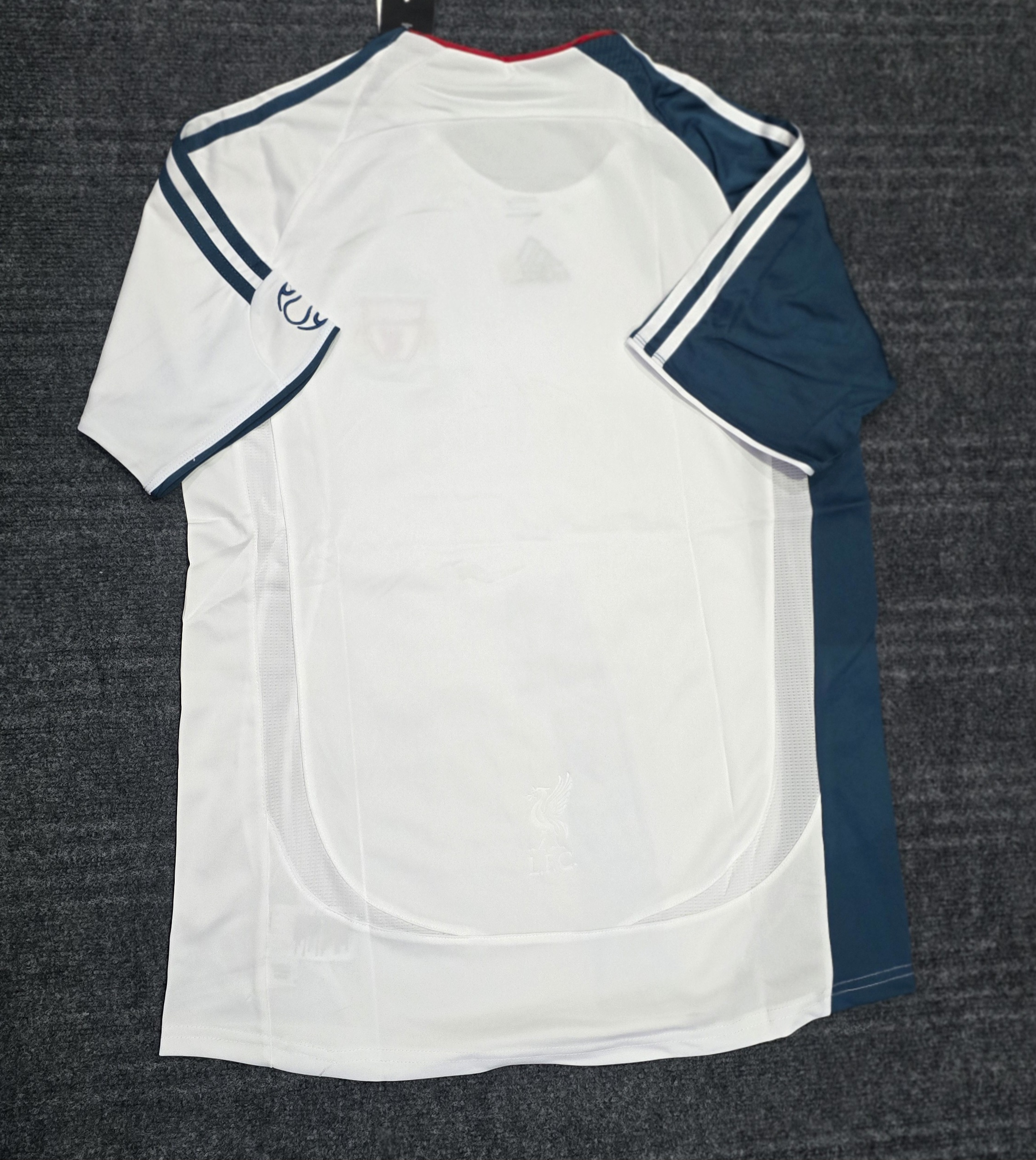 LIVERPOOL AWAY 2006/07 OFFICIAL VINTAGE JERSEY Thumbnail 5