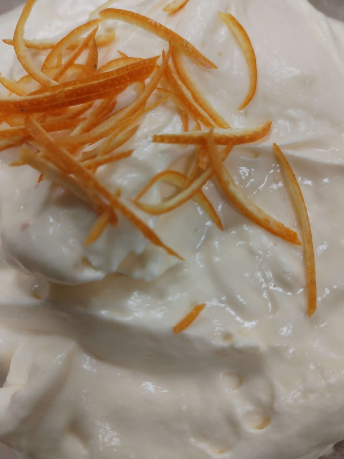 La nostra crema al mascarpone per il panettone o anche da sola a cucchiaiate