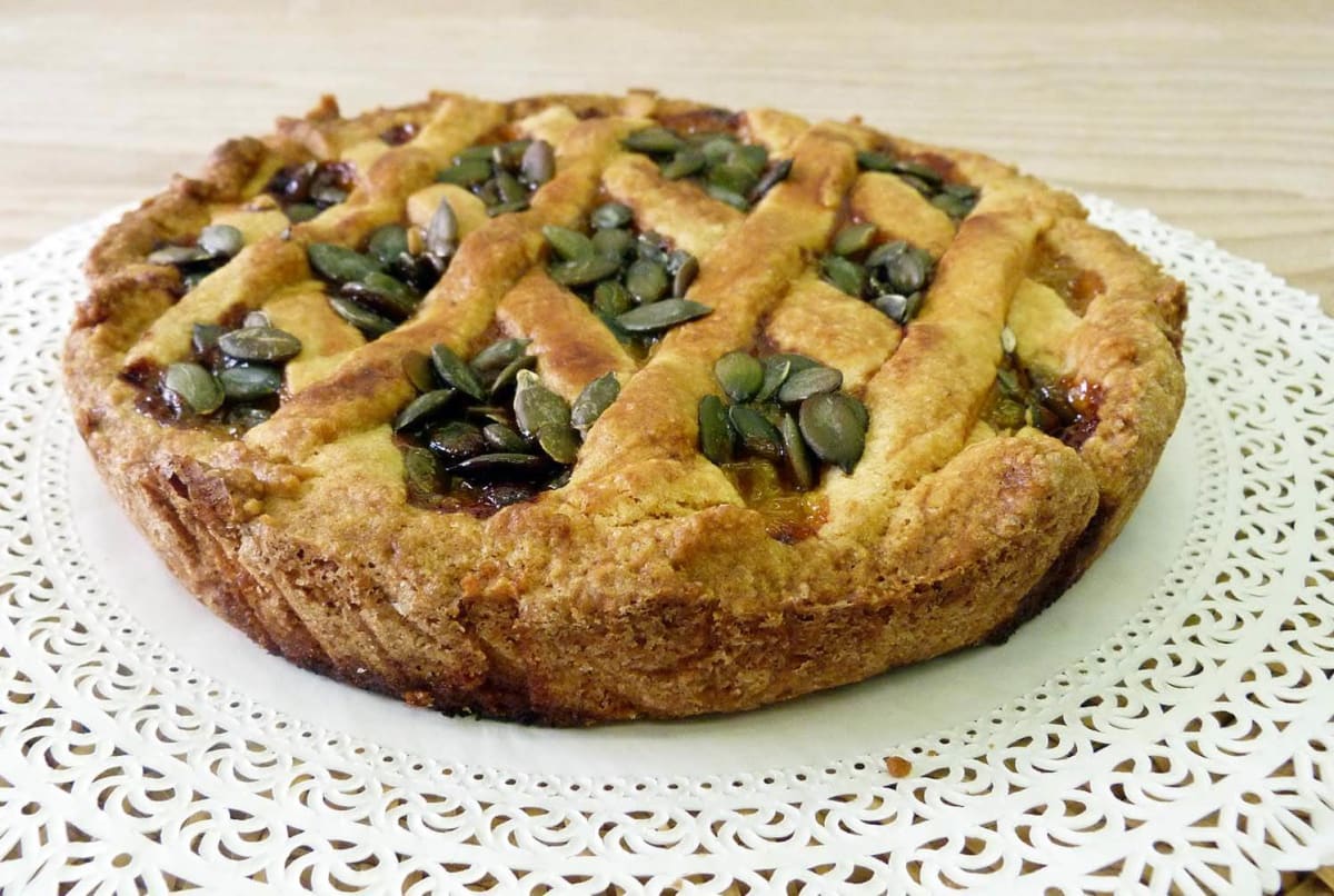 Marmellata casalinga, more e mele per il tocco acido. Perfetta e sana la nostra crostata