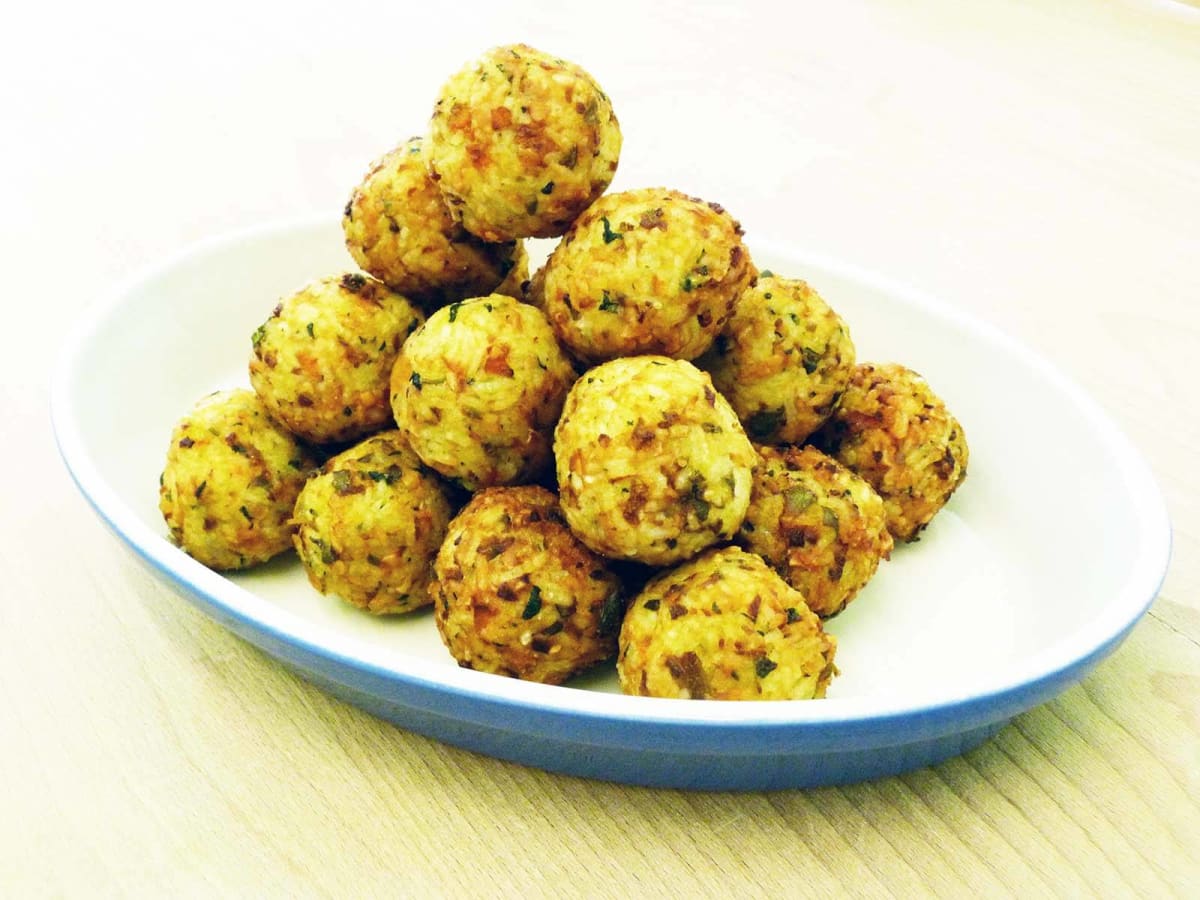 Polpette di riso basmati con verdure tritate e granella di MANDORLE