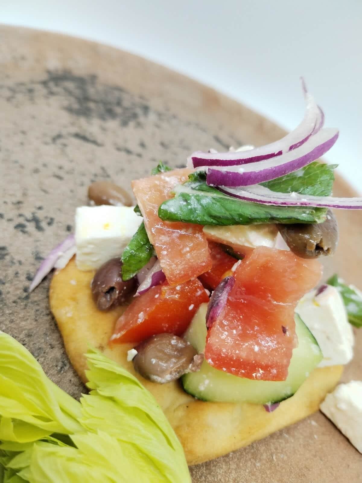Feta e verdure. Fresca e saporita
