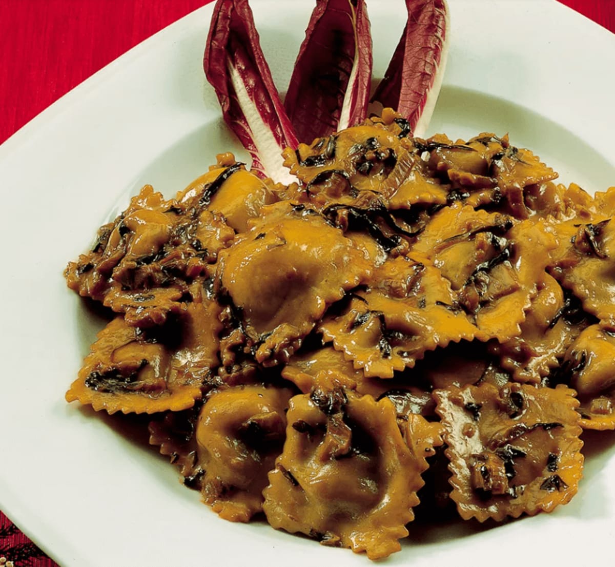 L'amaro del radicchio spadellato con il dolce del porto ed il sapido del casera. C'è tutto?