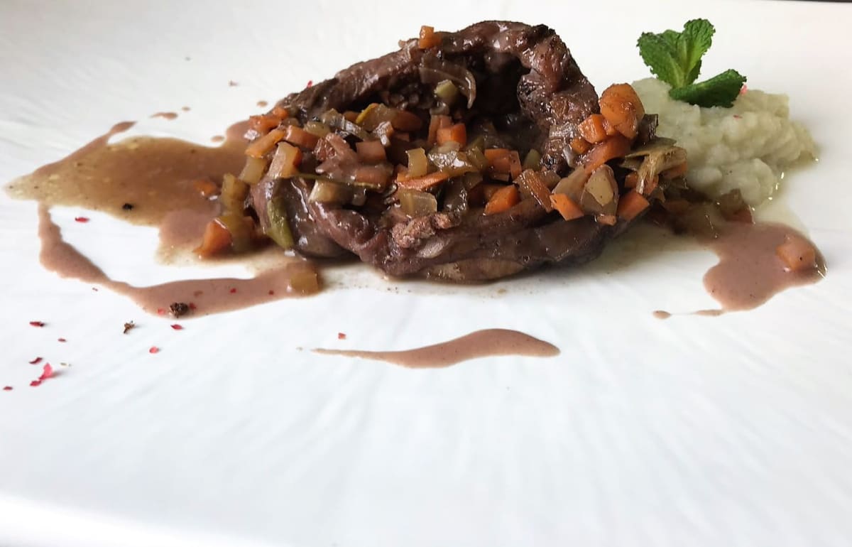 Ossobuco in gremolada. La cucina lombarda che bussa alle porte