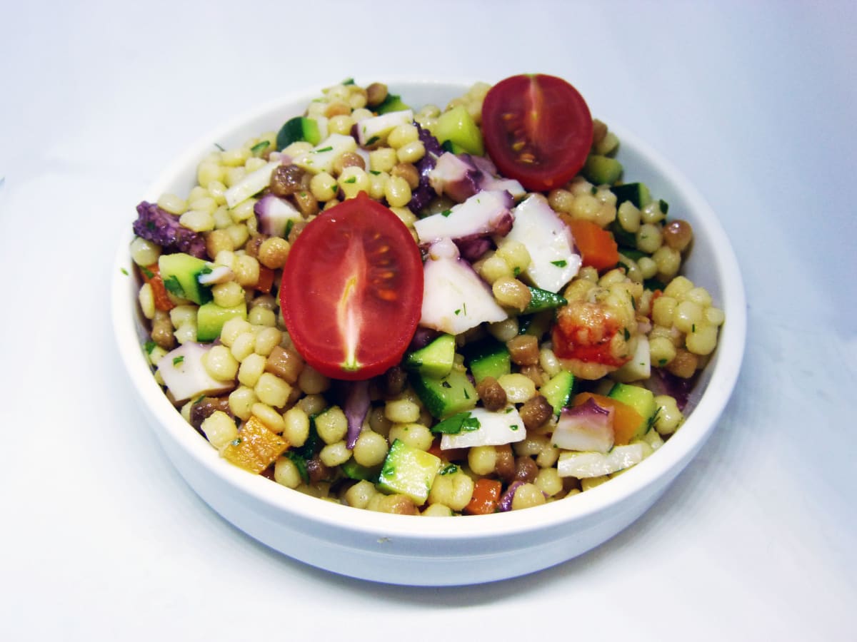 Fregola sarda con verdure e gamberi