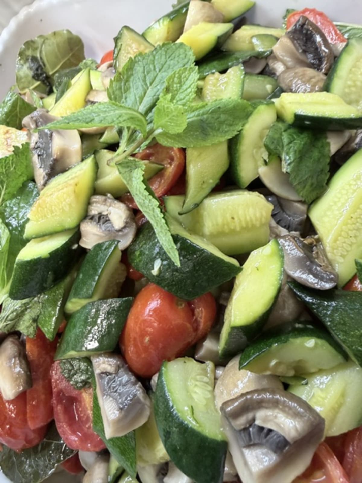 Tris di verdure spadellate