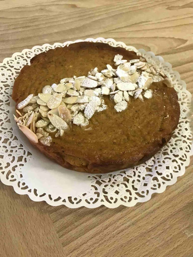 Sana e nutriente. Carote, zenzero e farina di mandorle.