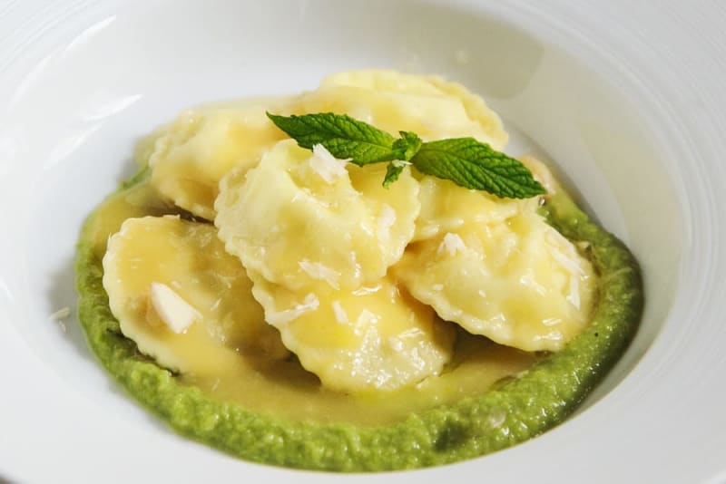 Fave menta e pecorino. Dalla tradizione laziale. Non è un allergene ma CONTIENE FAVE
