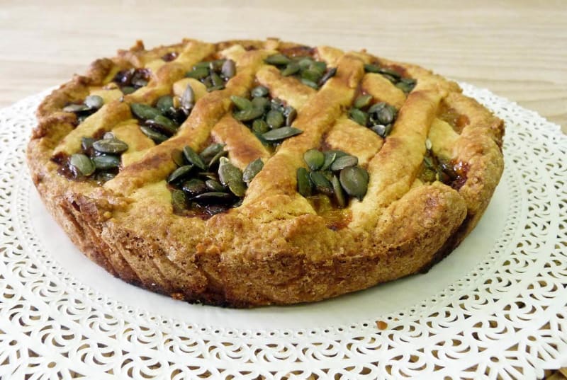 Marmellata casalinga, more e mele per il tocco acido. Perfetta e sana la nostra crostata