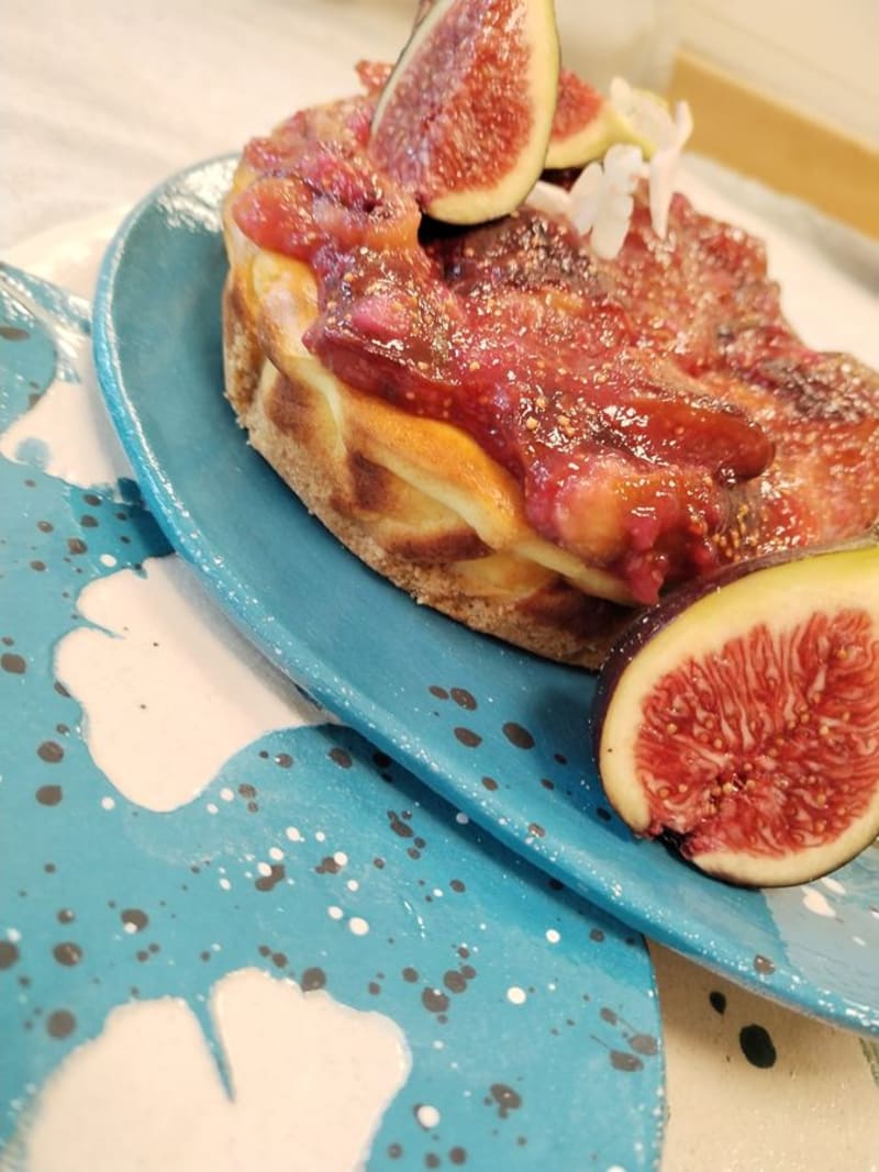 Lievito madre, fichi e crescenza.