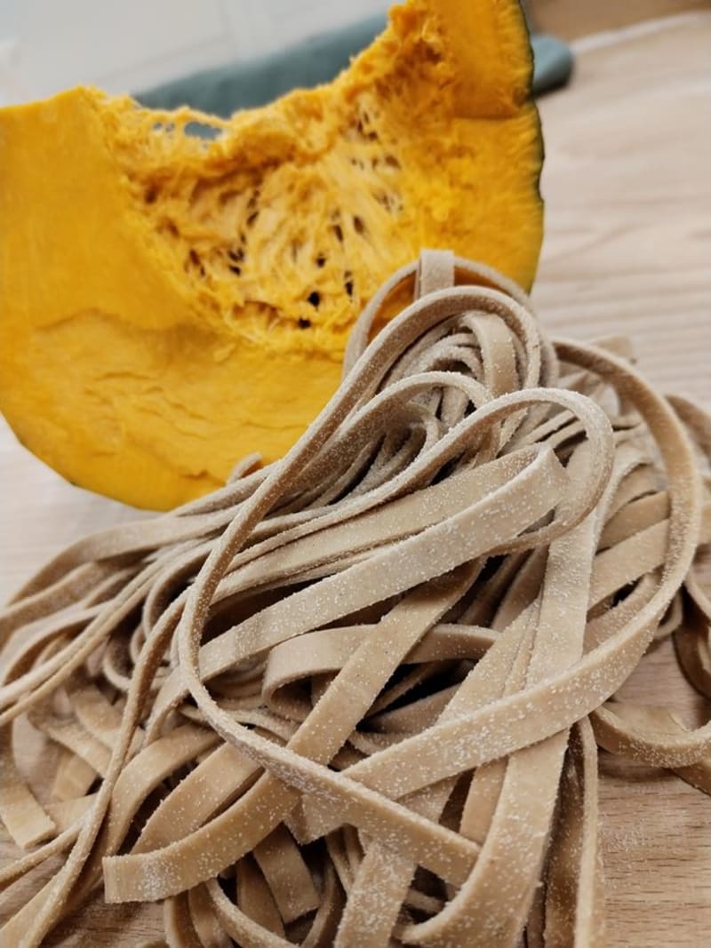 Perfetta in autunno con un sugo di funghi o un ragù saporito