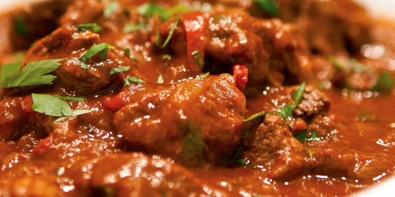 Piatto saporito di carne dal trentino all'Ungheria con piccole differenze