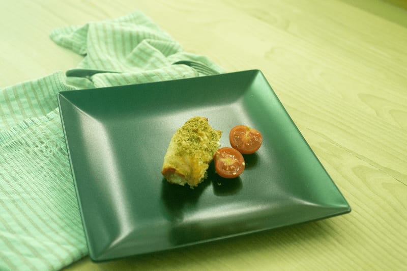 Salmone fresco ripieno di patata ed erbe.