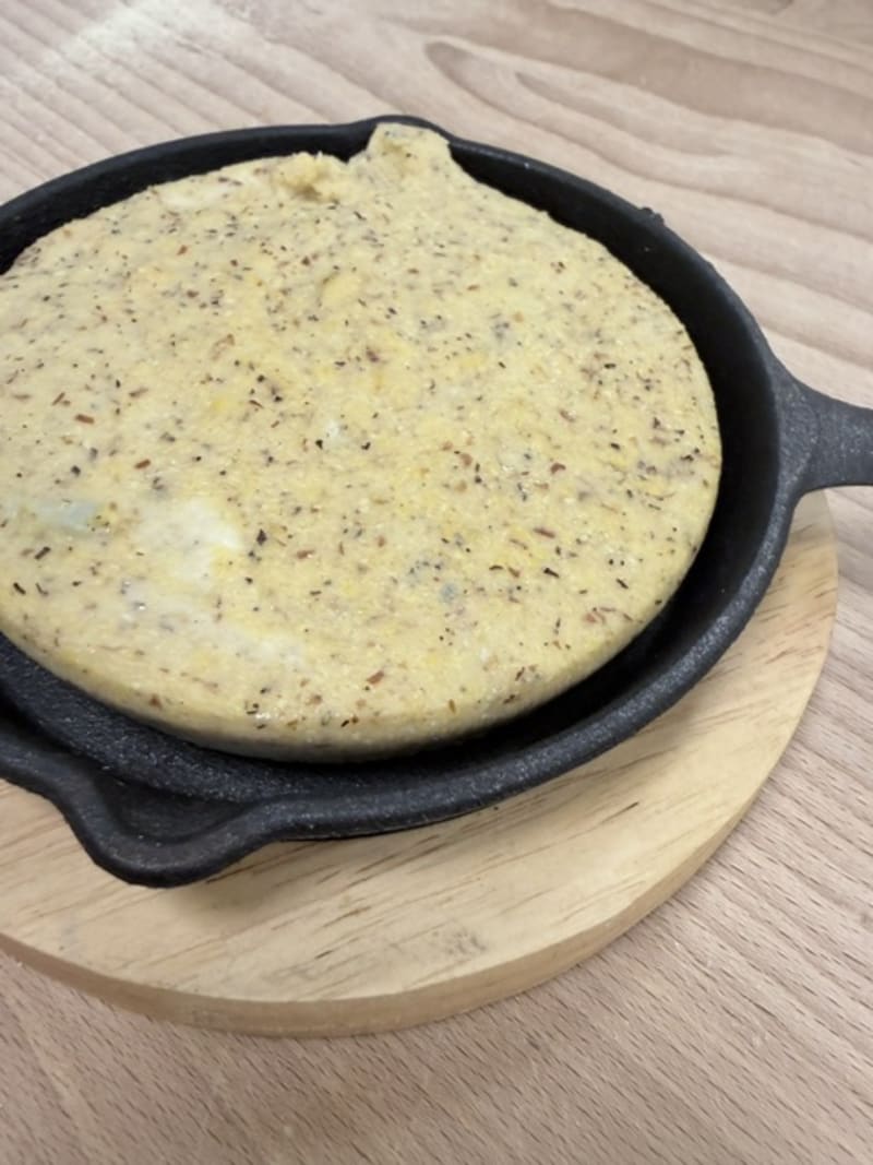 Sformatino di polenta e gorgonzola. Pronto da gratinare