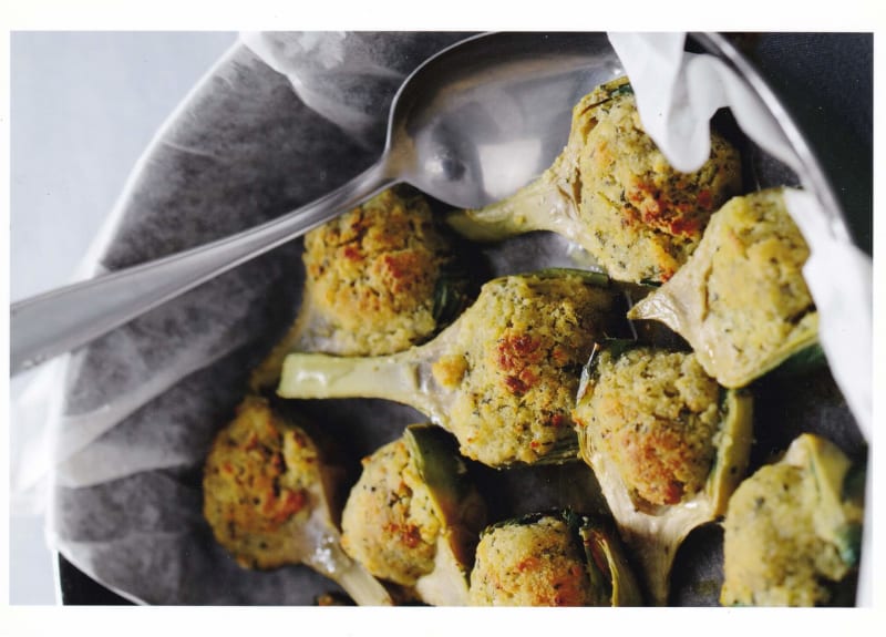 Carciofi gratinati con panure di erbe aromatiche.