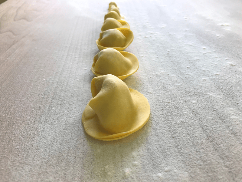 Freschissimi! Ricotta di pecora e scoza di agrumi.