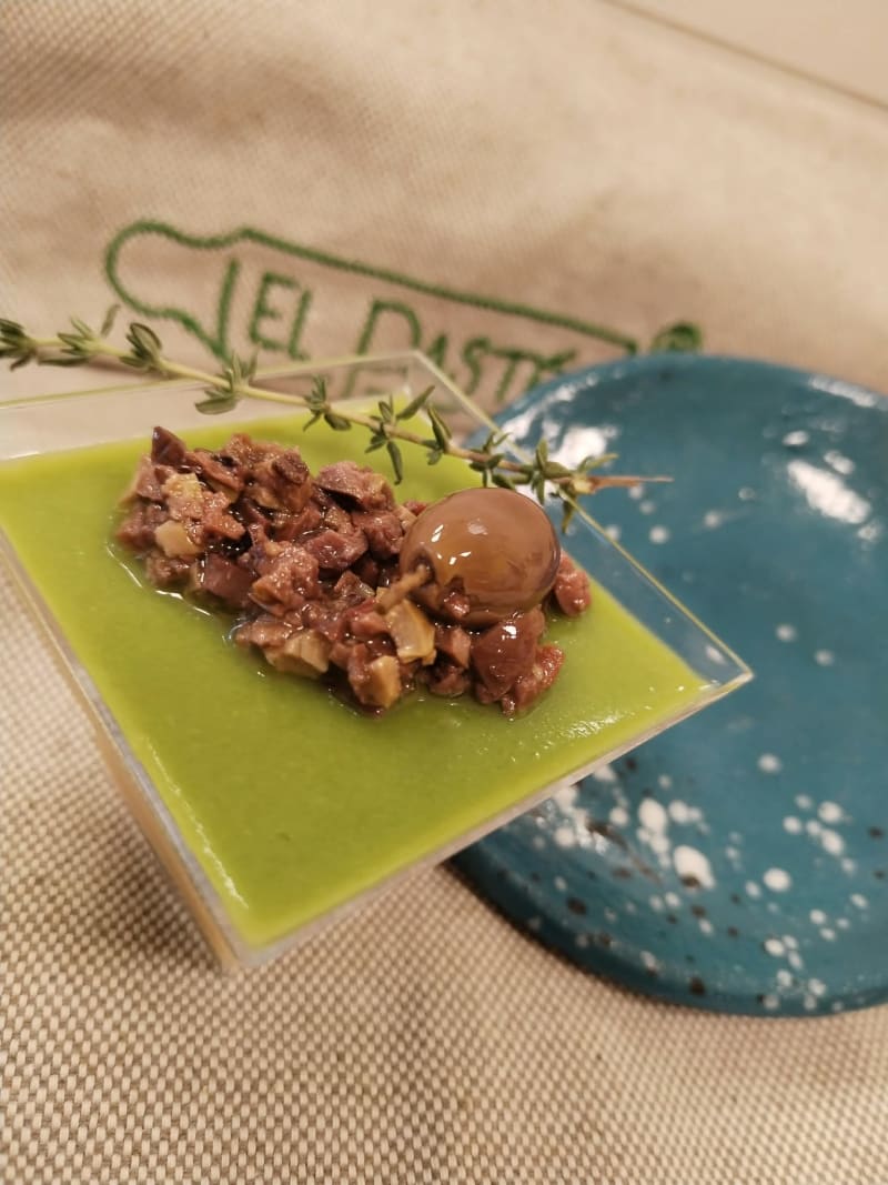 Barattolino con crema di cannellini, piselli e olive taggiasche