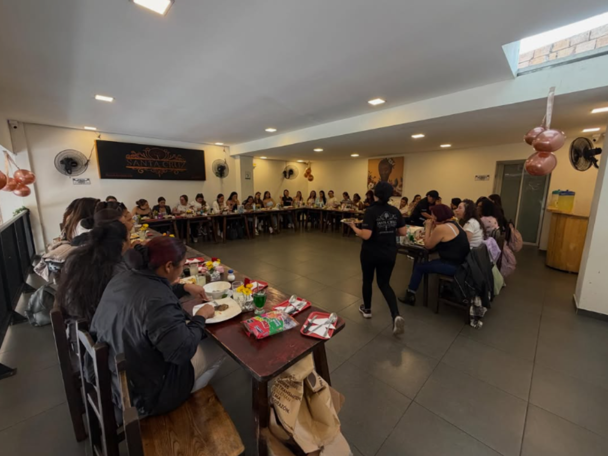 Segundo piso en pleno evento en Santa Cruz