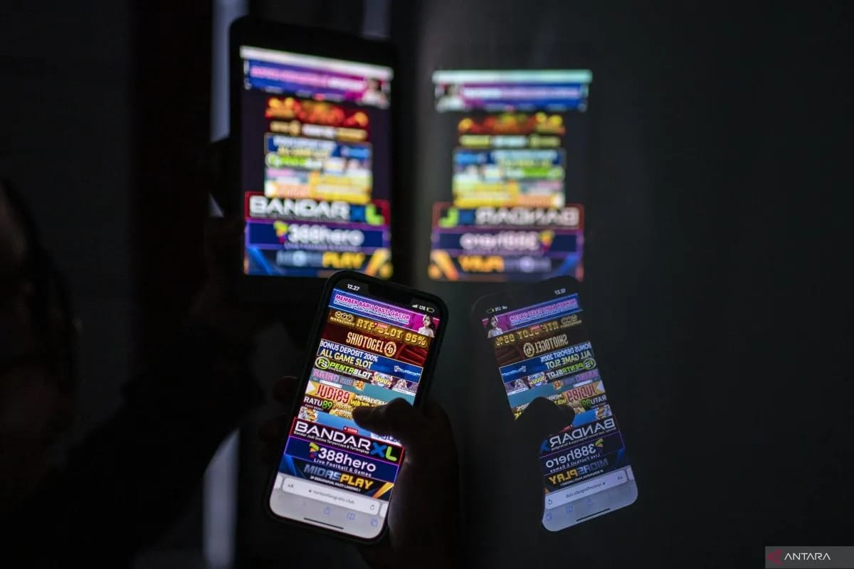 Iming-iming Kaya Instan: Bahaya Laten Judi Online