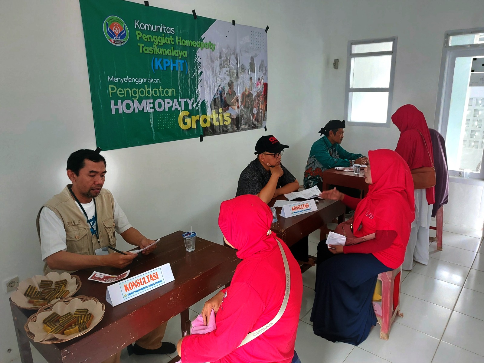 KPHT dan PMII Adakan Baksos Pengobatan Homeophaty Gartis
