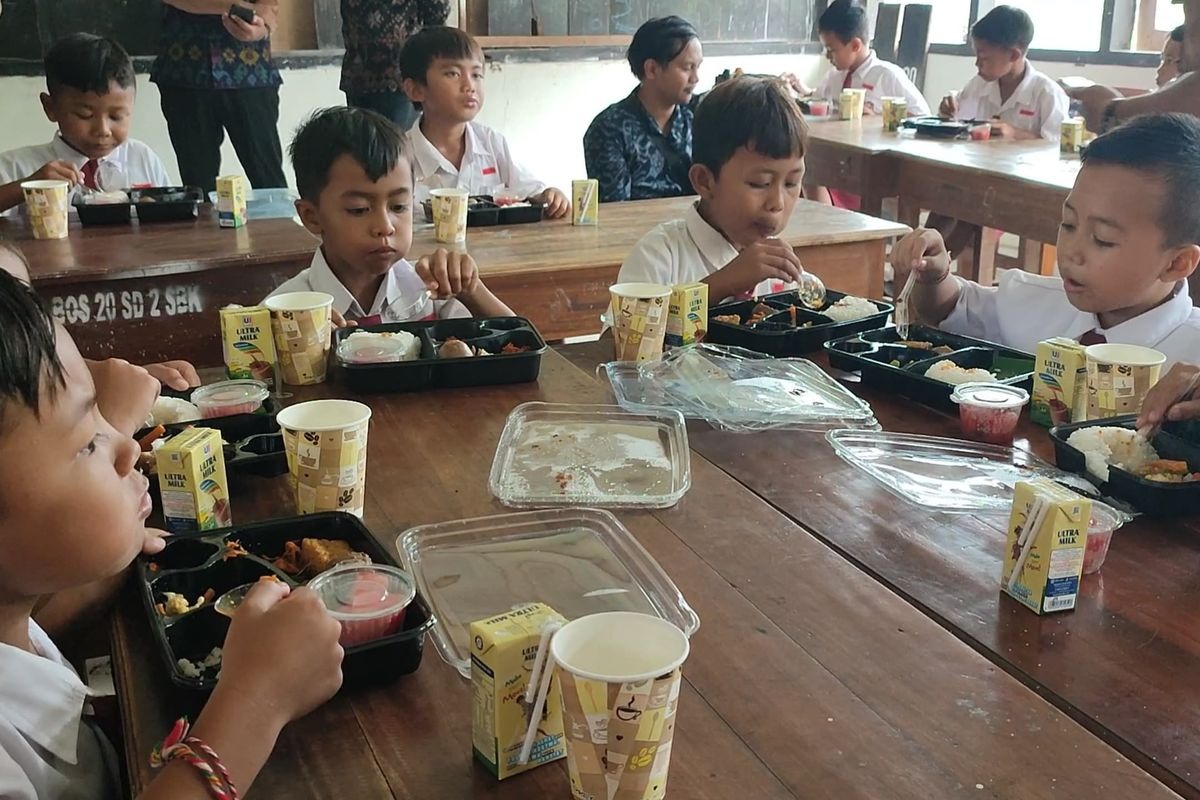 Prabowo Umumkan Makan Bergizi Gratis, Rp 10.000 Per Anak dan Ibu Hamil