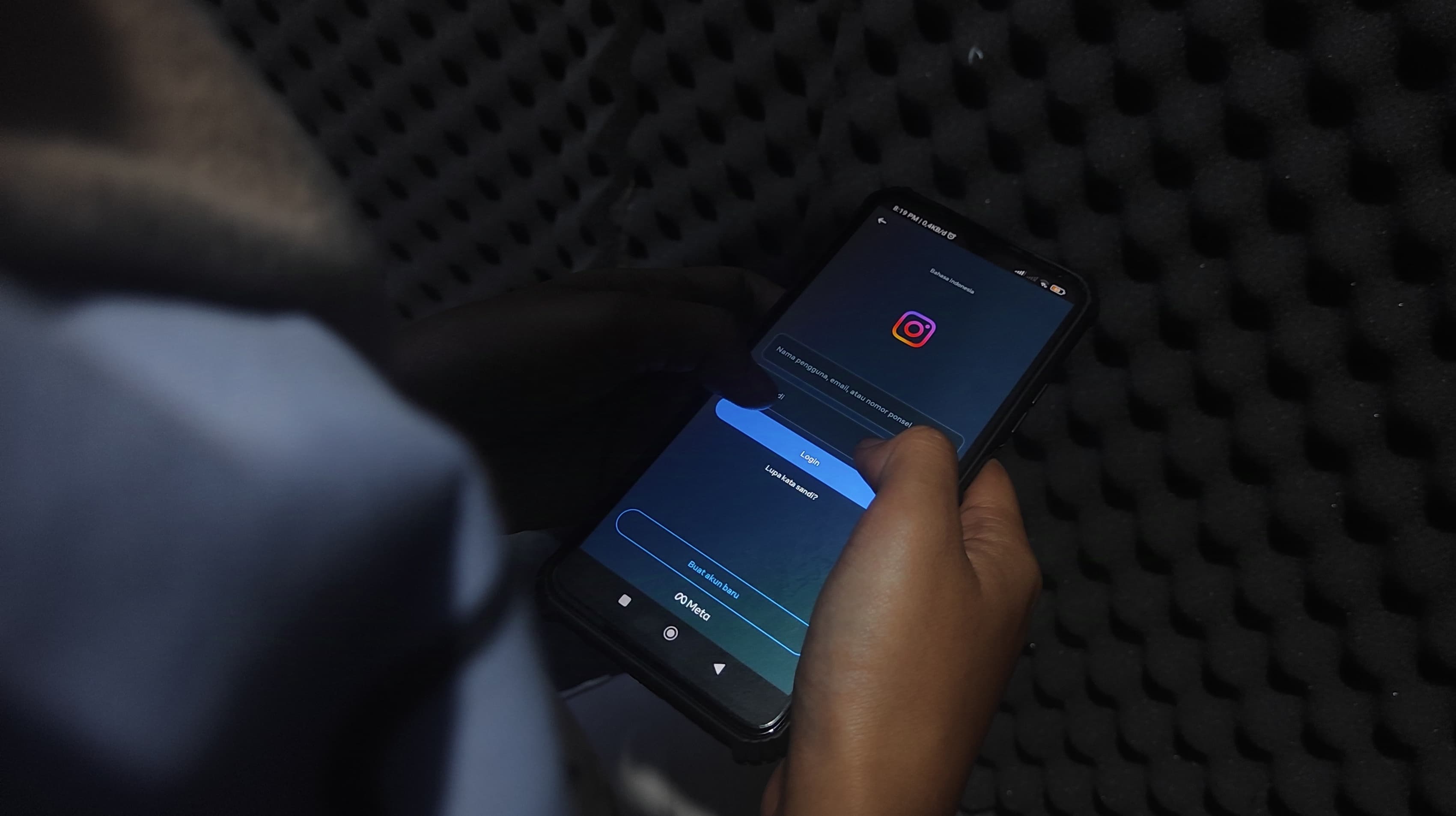 Gen Z dan Second Account: Koneksi Antara Privasi dan Gejala Depresi?
