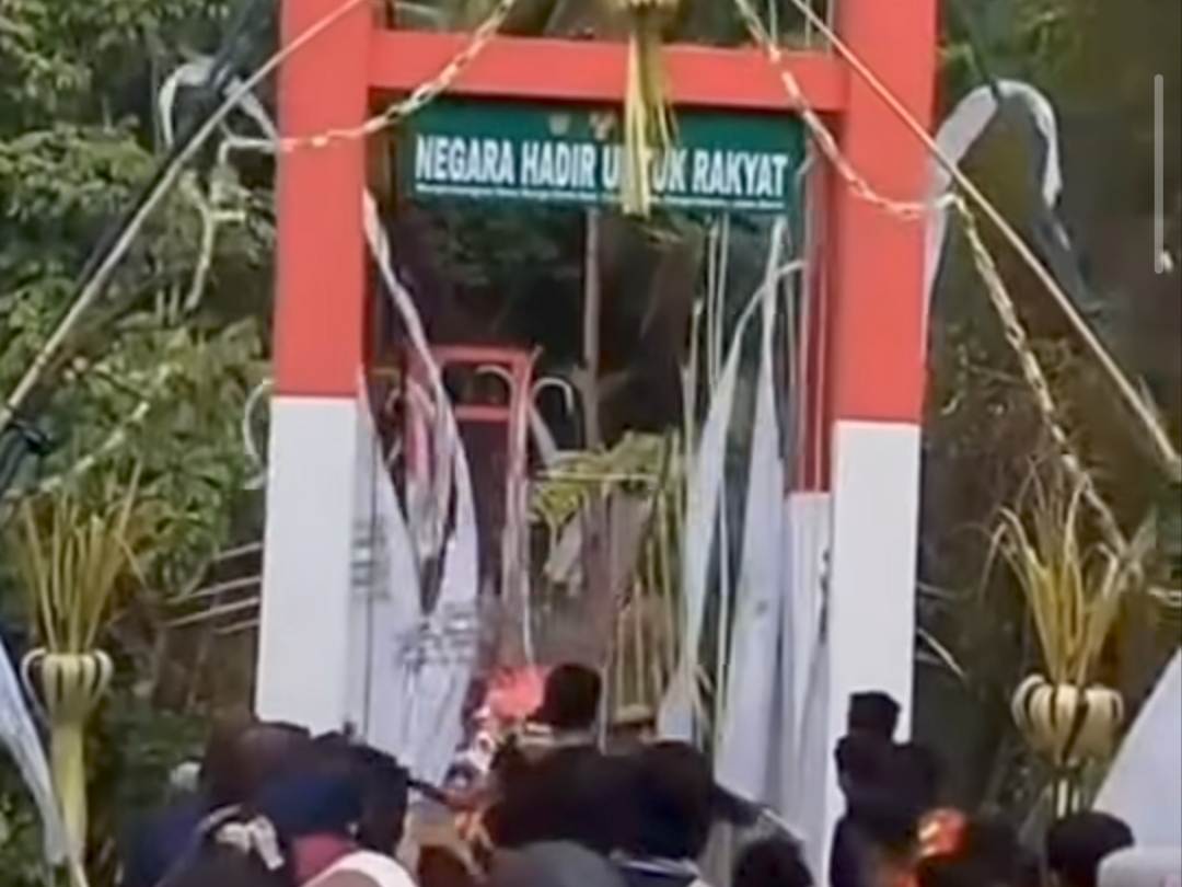 Baru Diresmikan, Jembatan Gantung Pongpet Pangandaran Mendadak Anjlok
