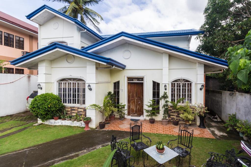 Coastal resort accommodation