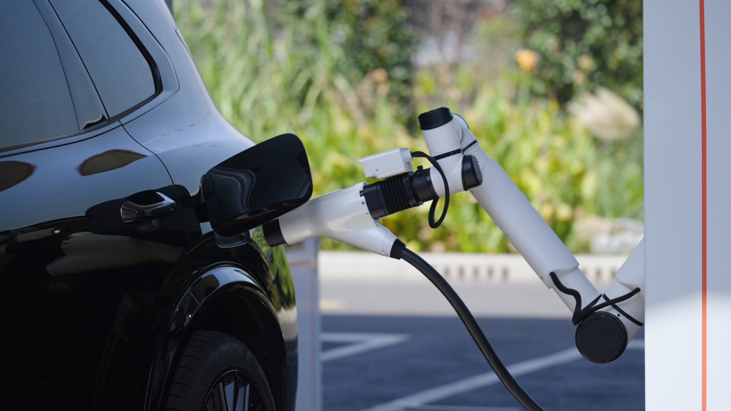 Geely Just Teased a 4-Minute EV Charging Breakthrough