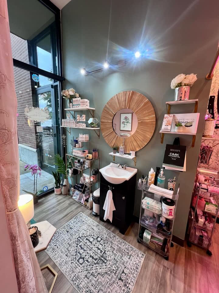 Jordan - Jo.Z Beauty Bar