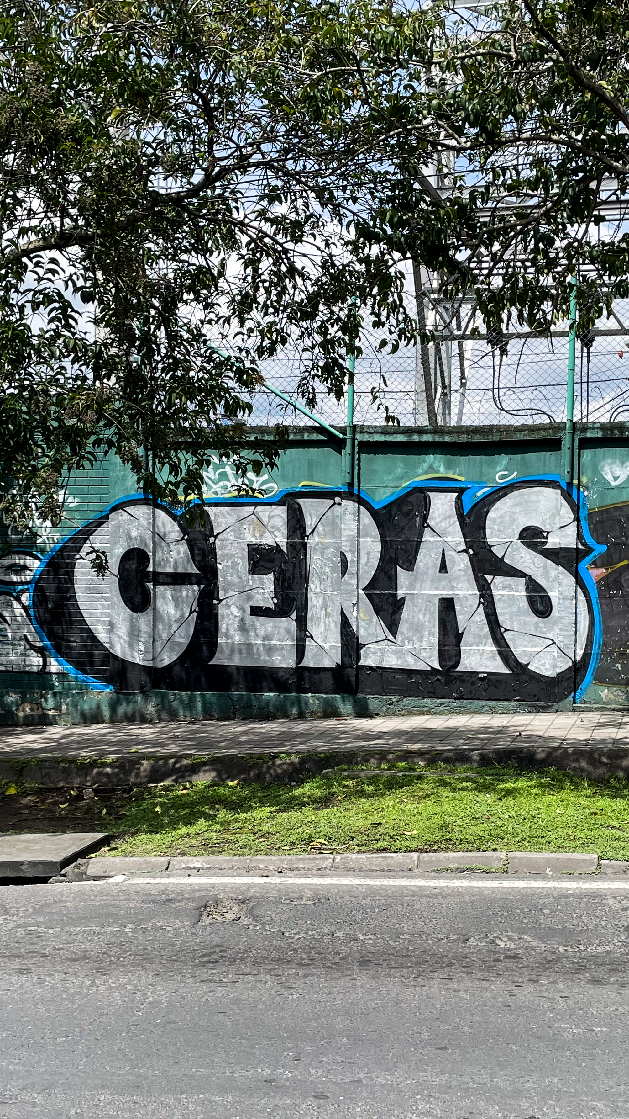 Calz. Aguilar Batres, Guatemala City — GT 10.17.2025