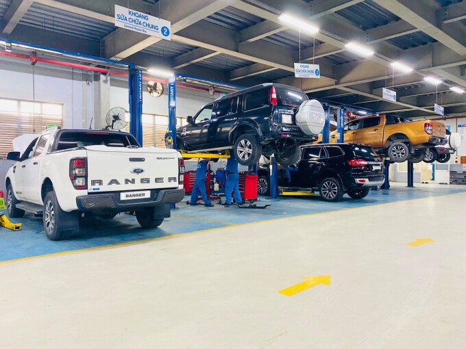 Khu vực sửa chữa tại một đại lý của Ford Việt Nam.