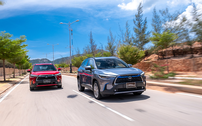 Mẫu CUV hạng B+, Toyota Corolla Cross lăn bánh tại Bình Thuận. Ảnh: Toyota