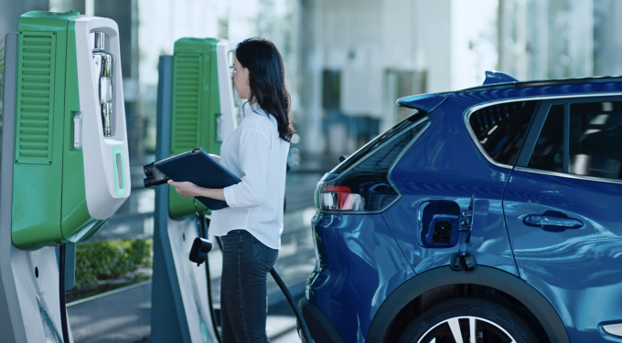 Hình ảnh VF e34 sạc tại 30 kW. Ảnh: VinFast