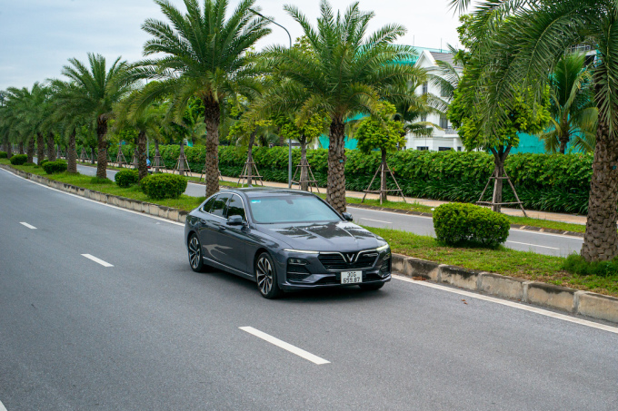 VinFast Lux A2.0, mẫu xe được vinh danh Ôtô của năm phân khúc sedan hạng D và E tại Car Awards 2021. Ảnh: VinFast