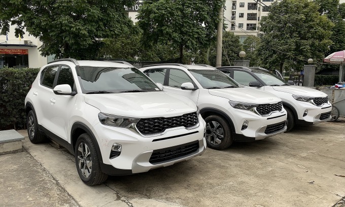 Kia Sonet tại đại lý ở Hà Nội. Ảnh: Lương Dũng