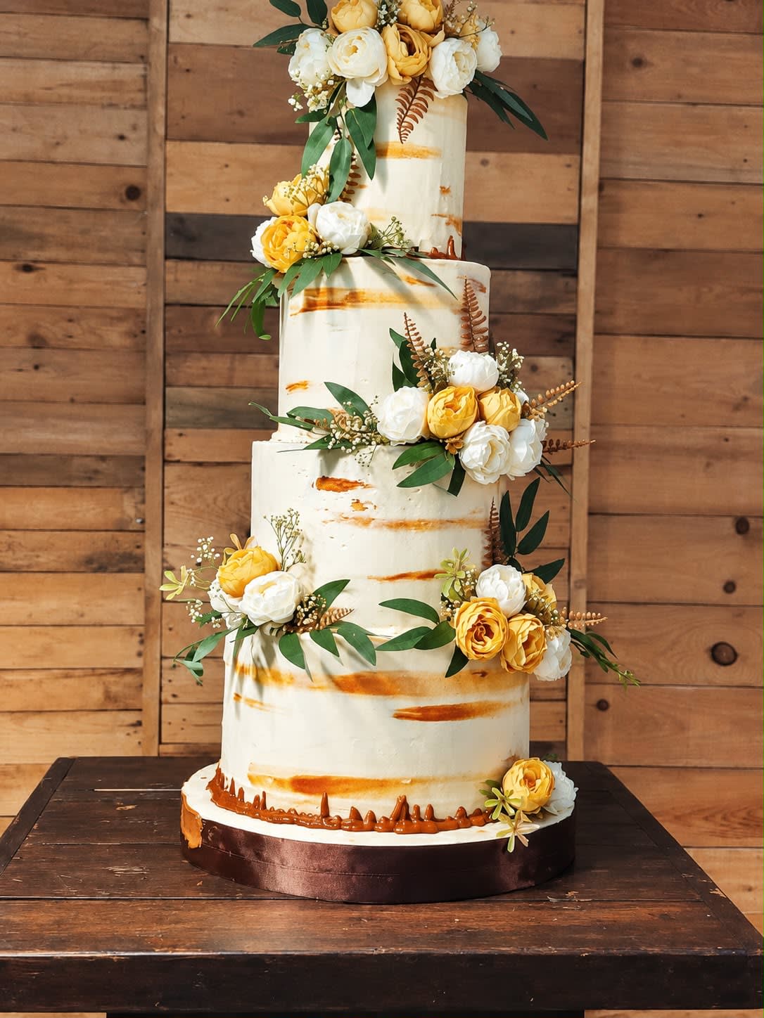 FourTierCake, CakeStructure, Wedding Cake, Wedding Car Decoration
