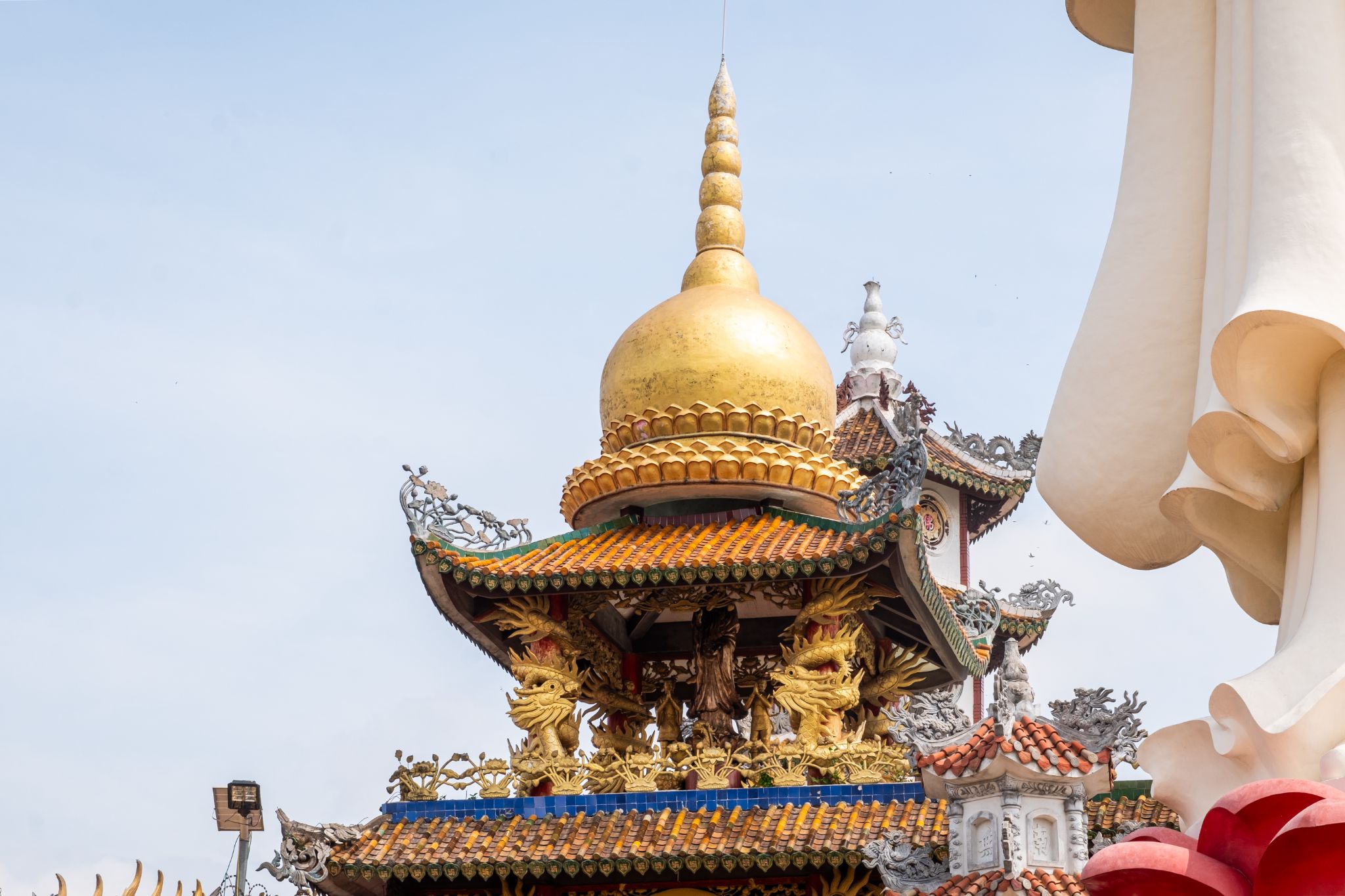Chùa Núi Châu Thới