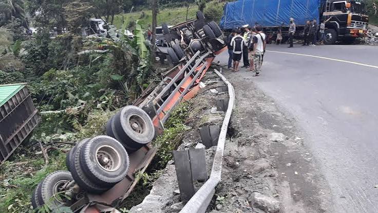 Kecelakaan Truk Kontainer