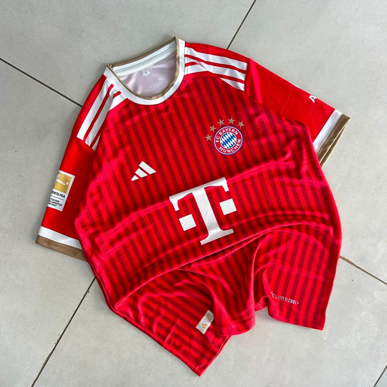 FC Bayern Munich 24/25 Home Kit (Triple Red) — Harry Kane #9