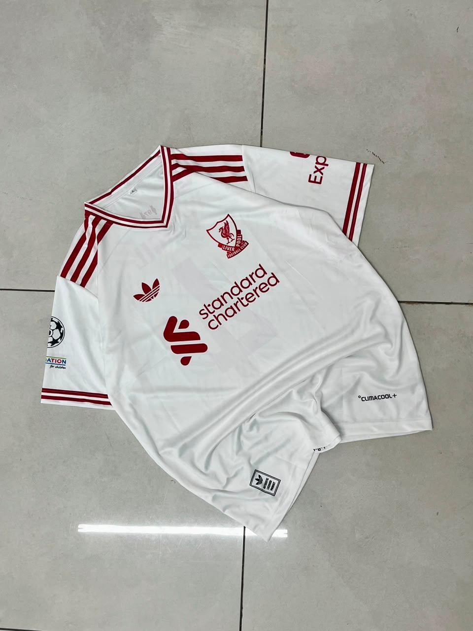 Liverpool FC 24/25 Away Kit (Off-White Heritage) — Wirtz #7