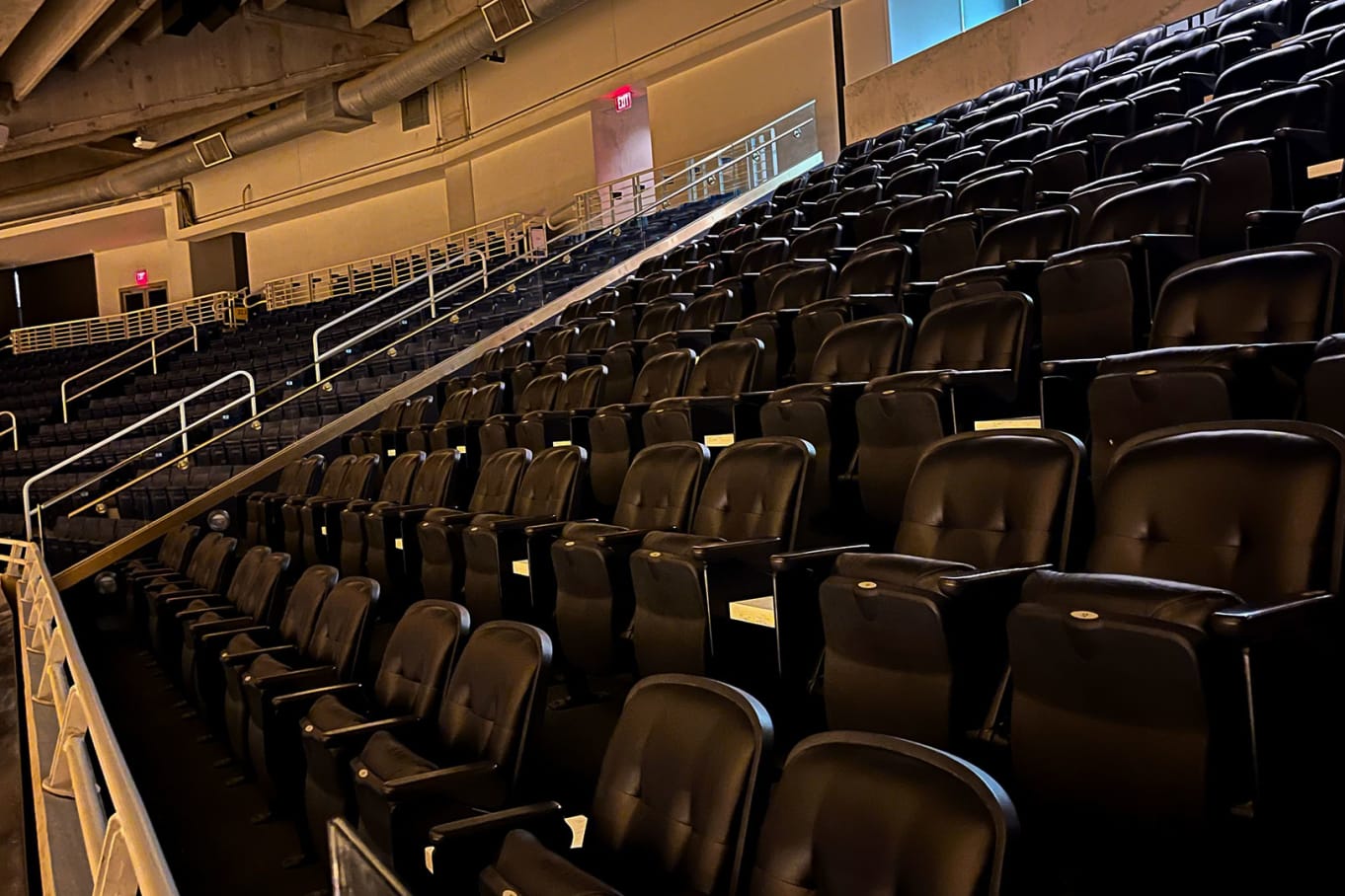 St. Louis Battlehawks Bridge: Club Seats