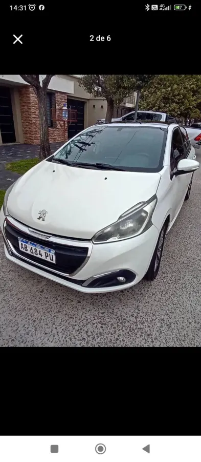 Peugeot 208
