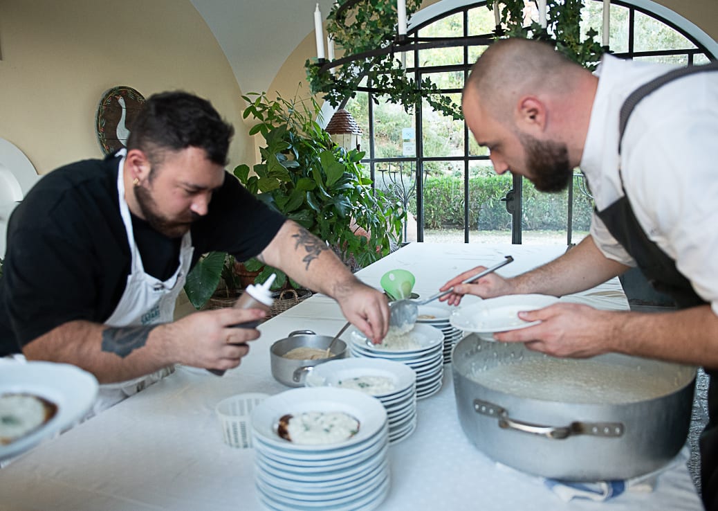 Chef Stellati ai fornelli di Casa Lerario. Marco Caputi del Maeba