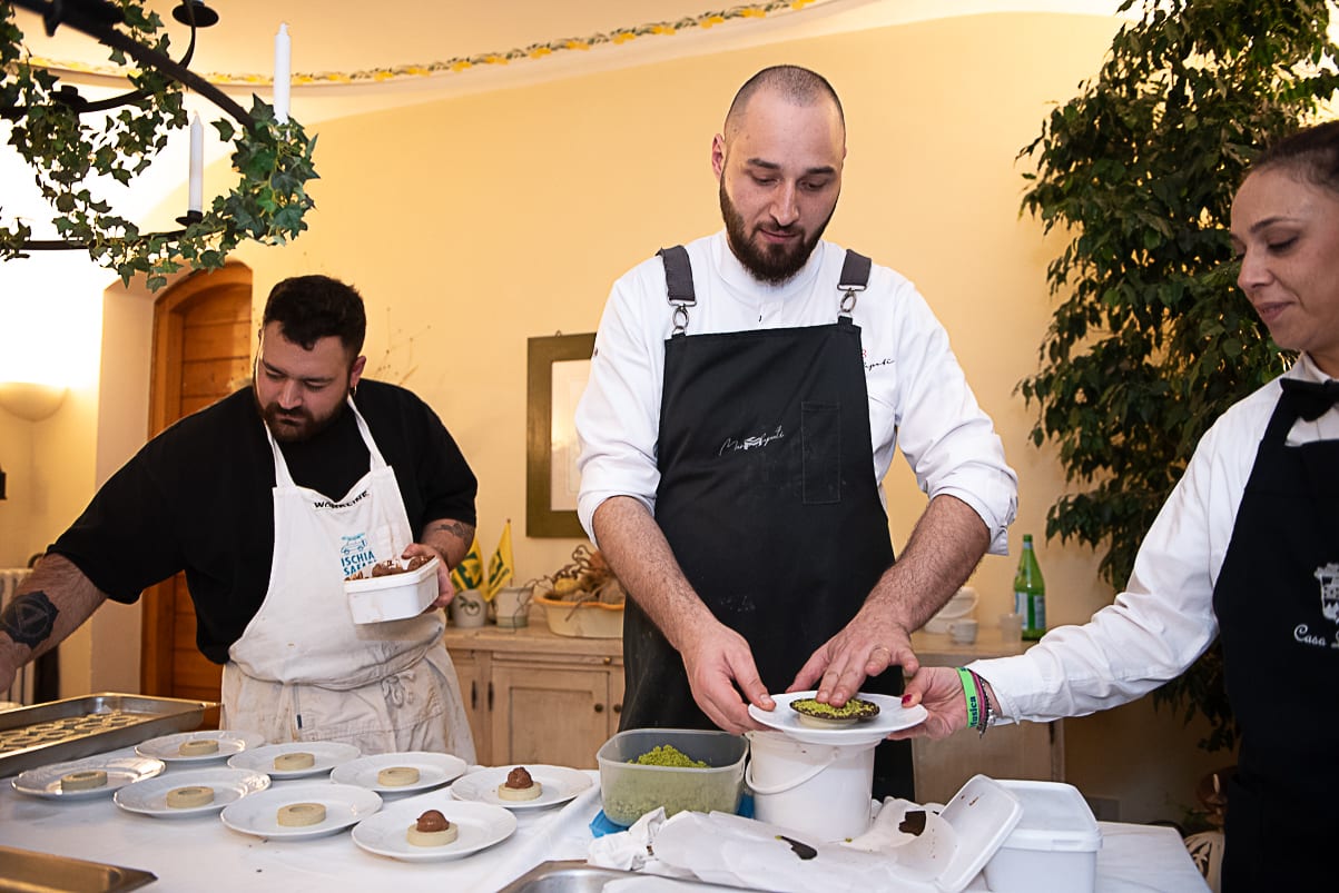 Chef Stellati ai fornelli di Casa Lerario. Marco Caputi del Maeba