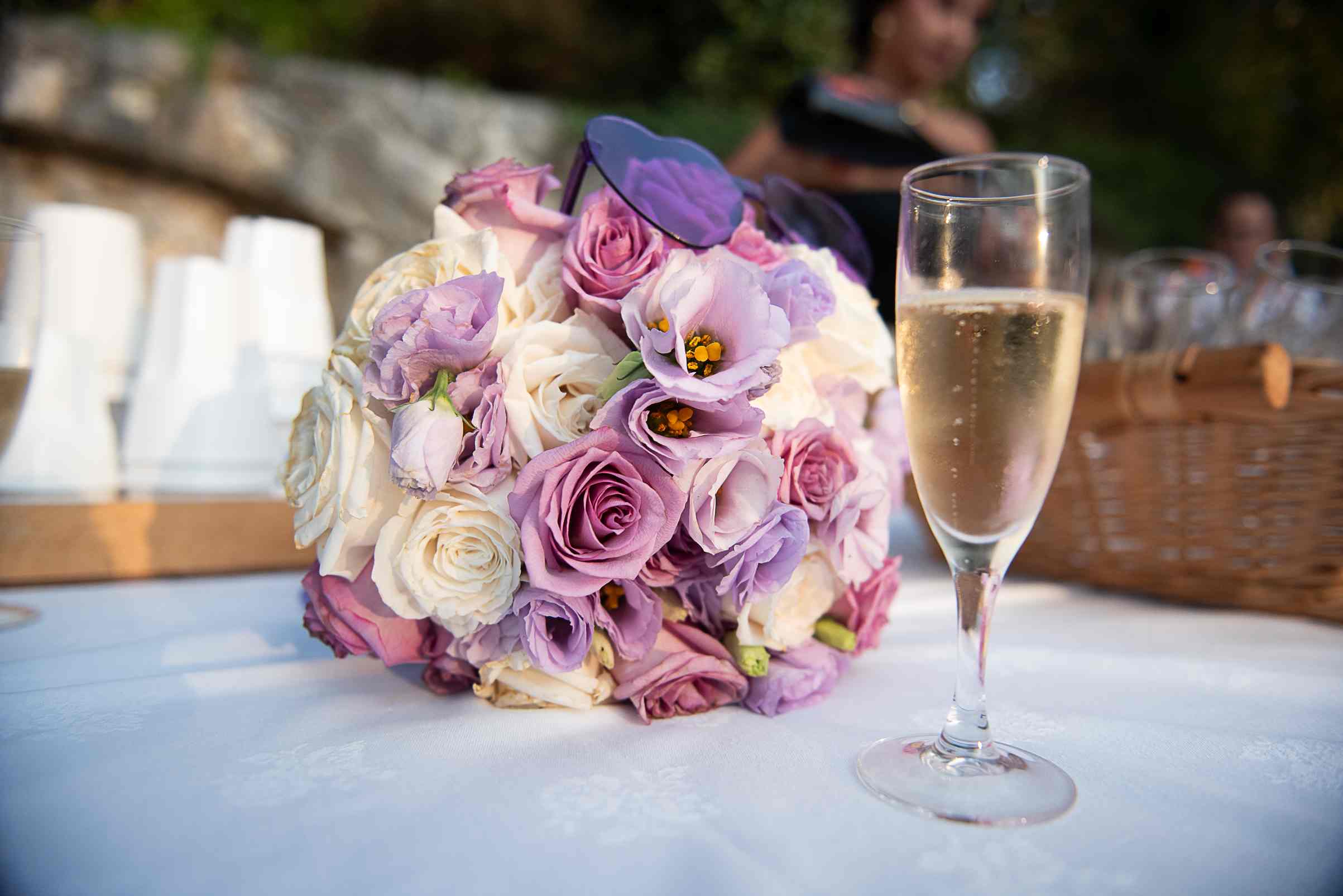 Festa in piscina e nel nostro giardino. Ecco il matrimonio di Paola e Andrea qui da noi