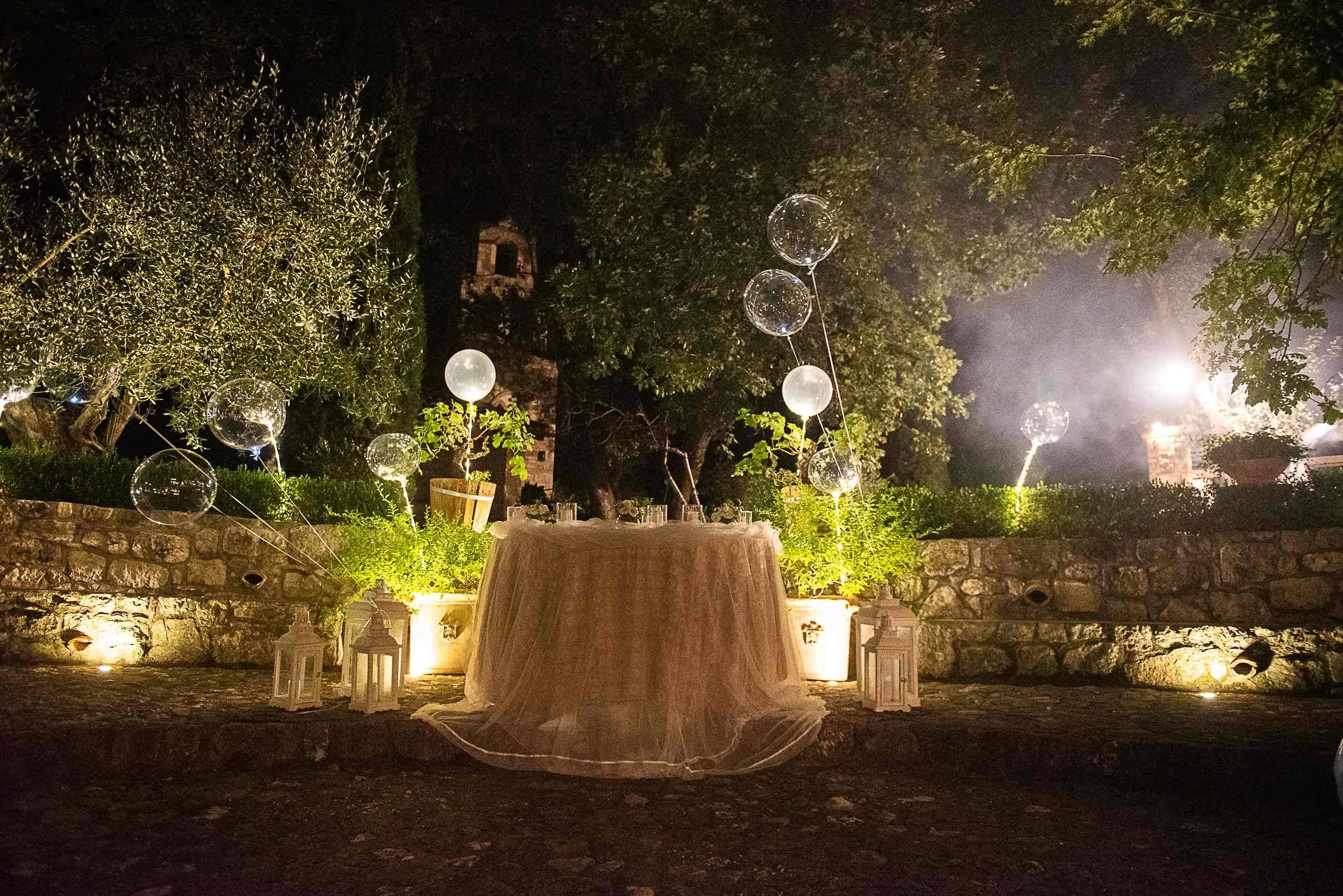 Festa in piscina e nel nostro giardino. Ecco il matrimonio di Paola e Andrea qui da noi