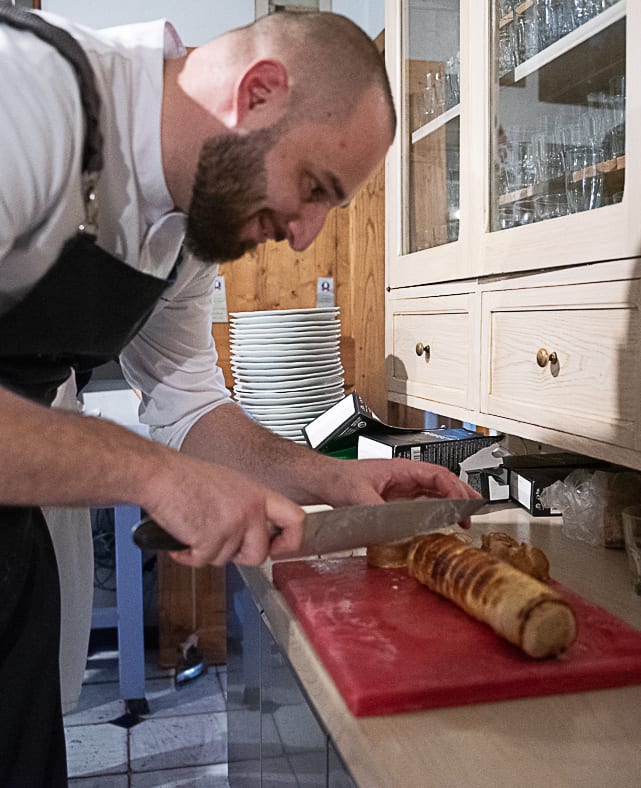 Chef Stellati ai fornelli di Casa Lerario. Marco Caputi del Maeba