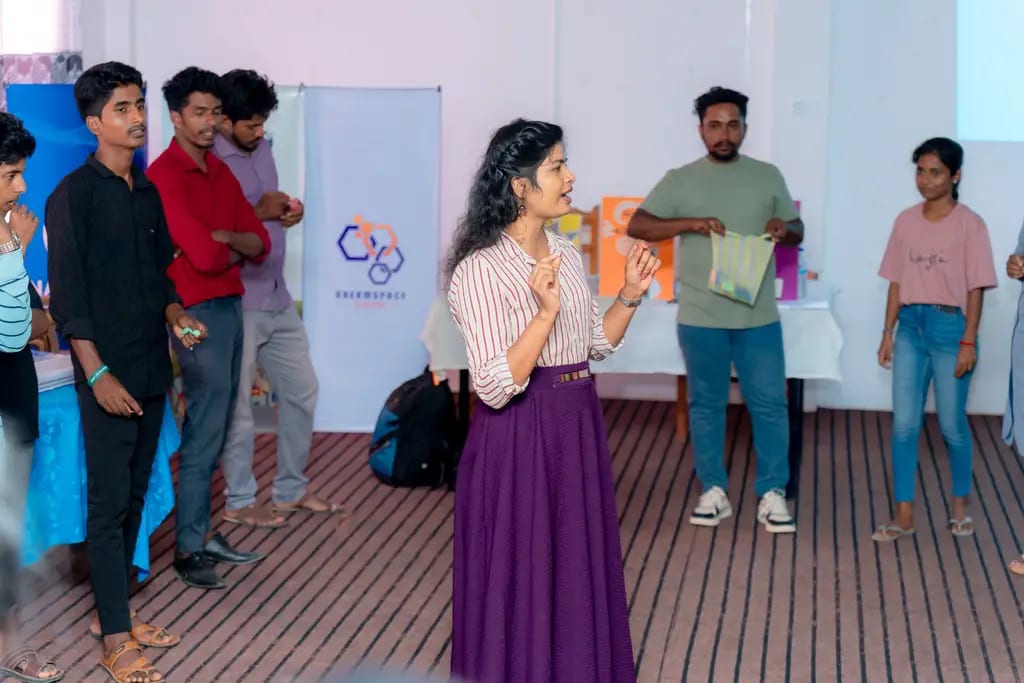 Learn to Discern, media literacy across six districts, Hatton, Batticaloa, Ampara, Nuwara Eliya, Mullaitivu and Trincomalee, 2023-04-05.